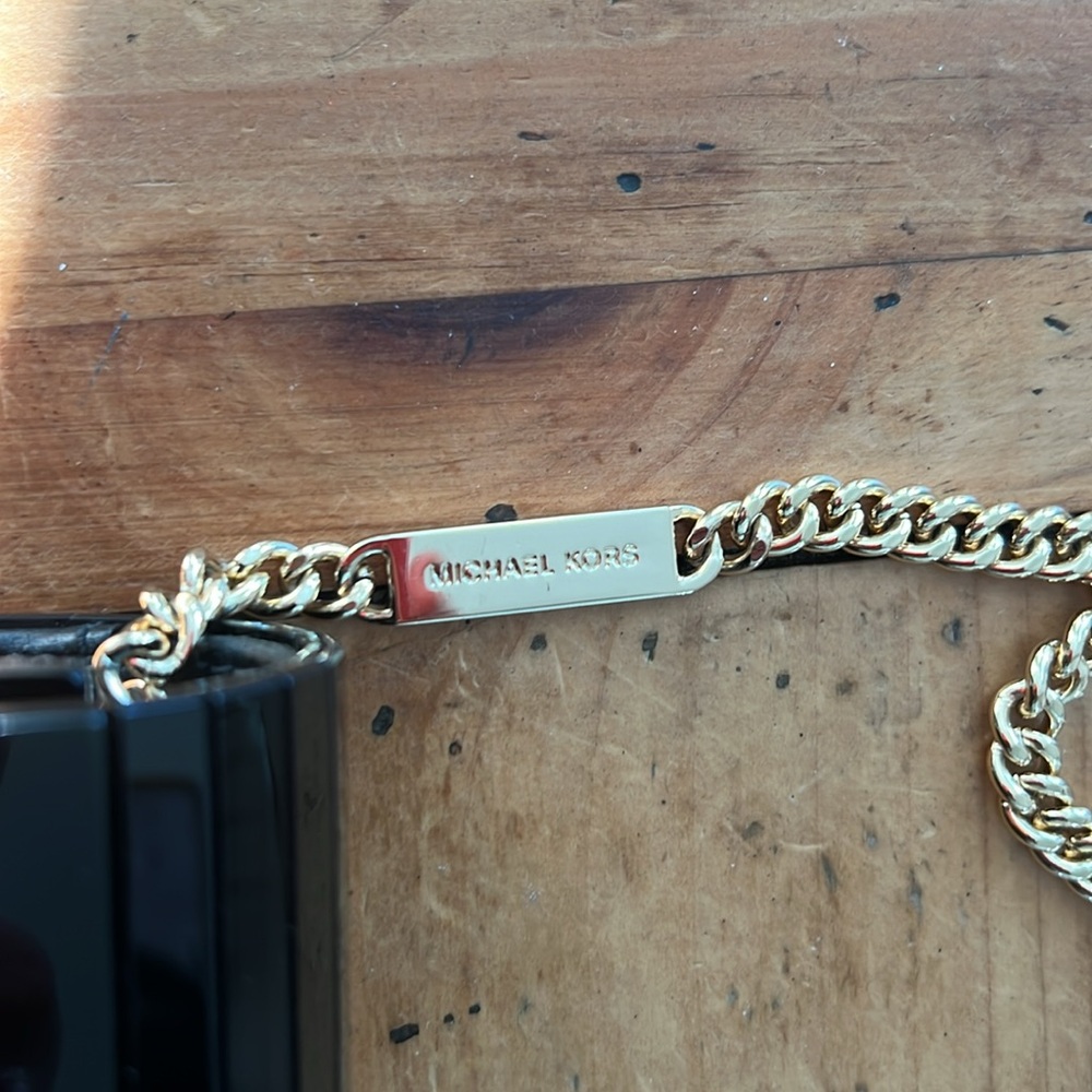 Michael Kors Resin envelope clutch - Picture 10 of 15